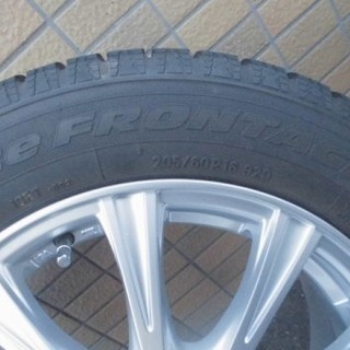 17年スタッドレス205/60R16 PCD5穴100