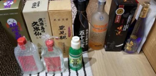 泡盛などの蒸留酒を売ります