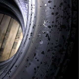 スタッドレス205/55R16