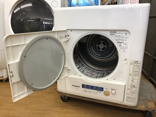 美品【 Panasonic 】パナソニック 4.0㎏ 電気衣類乾燥機 除湿タイプ  室内乾燥機