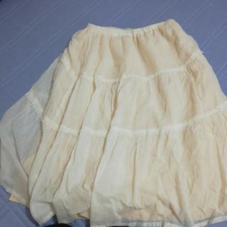 白　スカート