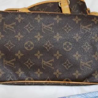 Louis Vuitton　バティニョール