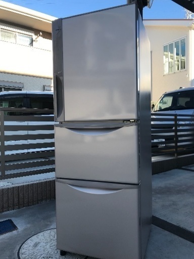 取引中2016年製日立冷凍冷蔵庫3ドア265L。千葉県内配送無料。設置無料。