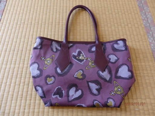 Vivienne Westwood のトートバッグ