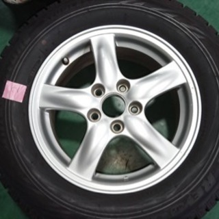 215/65R16 スタッドレスタイヤ