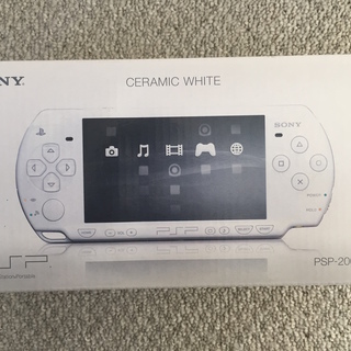 【あげます】PSP2000ホワイト（長年箱詰め放置）
