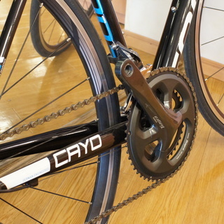 【美品】アルミロードバイク フォーカス ＦＯＣＵＳ ＣＡＹＯ ＴＩＡＧＲＡ サイズ48　ブラックブルー