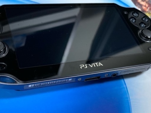 psvita1000とソフト4本セット PSVITA PCH-1000 カセット4本まとめ売り！！