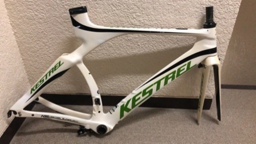 ケストレル ロードバイク トライアスロン フレーム カーボン 車体