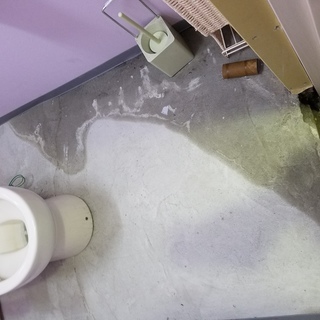 トイレの水漏れ　配管　リホーム　工事　故障