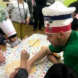 外国人シェフの英語で親子クッキング (フランス風クレープ作り)