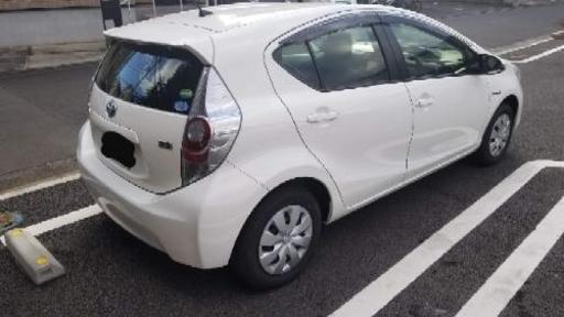 13トヨタアクアl白 Jjq 鶴巻温泉のアクアの中古車 ジモティー