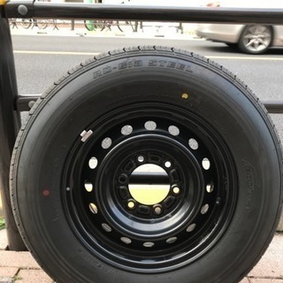 値下げ！ ハイエース 新車外しのタイヤ