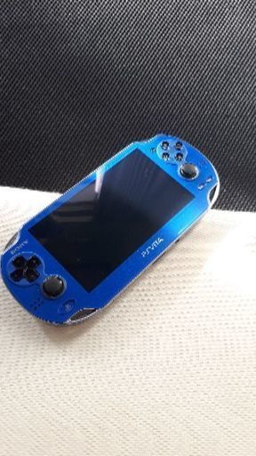 お買い得PSVITA1000ブルーとソフトセット☆