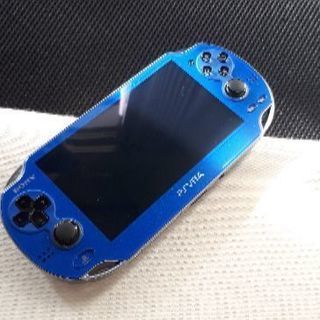 お買い得PSVITA1000ブルーとソフトセット☆