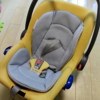 Combi新生児用チャイルドシート　プリムベビー