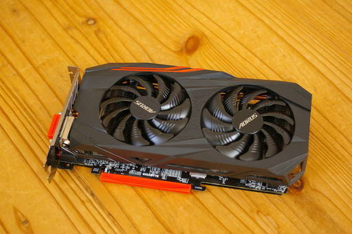 ☆値下げしました☆箱付き☆美品☆GIGABYTE ビデオカード☆Radeon RX580 搭載 4GB☆