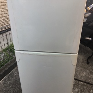 引き取り歓迎 TOSHIBA冷凍冷蔵庫YR-12T 