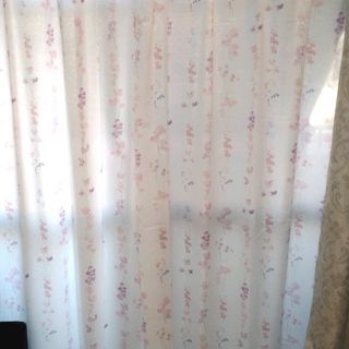 1月10日まで【ニトリ】花柄レースカーテン
