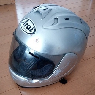 アライの軽いスネル規格ヘルメット