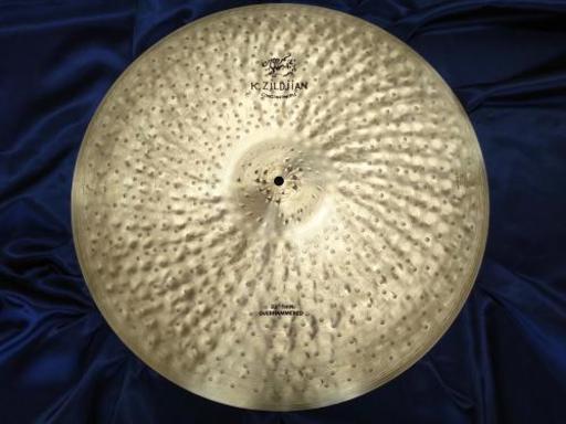 送料無料！ 1点限り！新品 22インチ zildjian constantinople Thin Ride OverHammered シンバル 定価81000円～ 実勢価格66690円～ 2200g