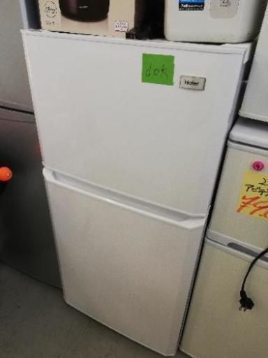 シンプルなデザインの106Lの冷蔵庫☆③