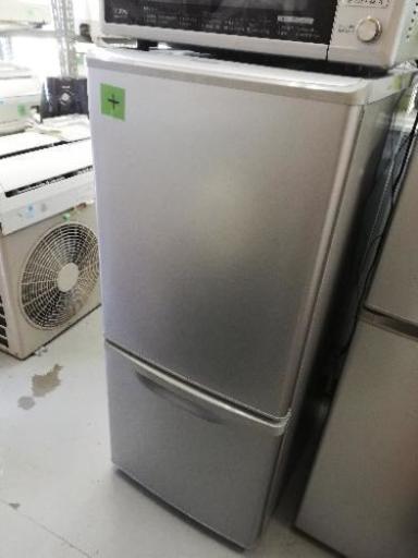 2011年製！シルバーの138Lの冷蔵庫です☆⑦