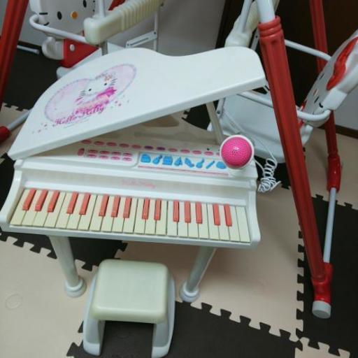キティちゃん 二人乗り ブランコ オマケにキティちゃん グランド ピアノ もっち 佐賀のおもちゃの中古あげます 譲ります ジモティーで不用品の処分 キティちゃん 二人乗り ブランコ オマケにキティちゃん グランド ピアノ もっち 佐賀のおもちゃの中古あげます 譲ります ジモティーで不用品の処分
