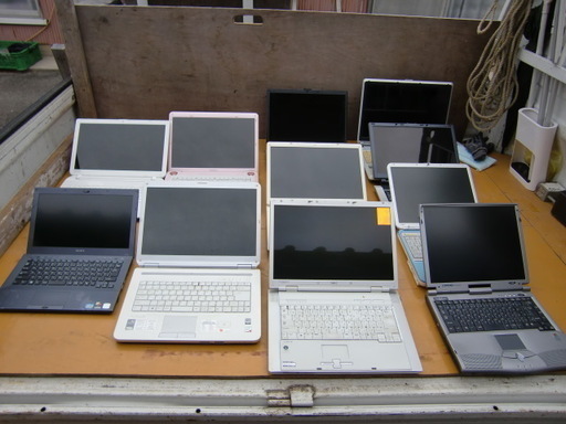 ノートパソコン　ジャンク品　１１台まとめて！