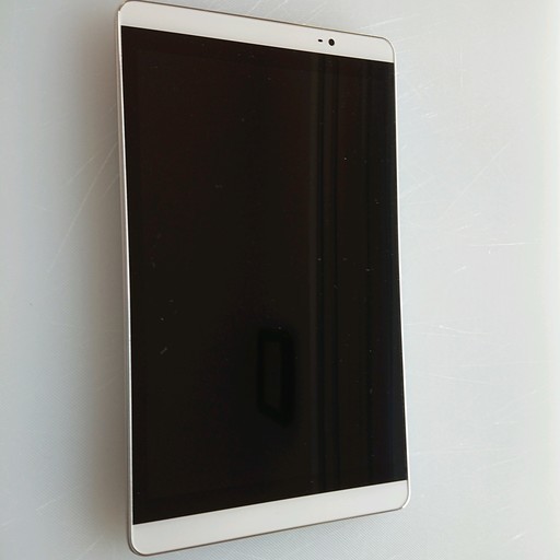 docomo dtab Compact d-02H ＜シルバー＞　黒ケース付
