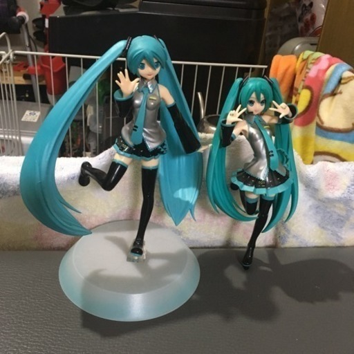美品 初音ミク クリプトン製 Sega フィギュア2体セット 土台無しのが1体 おはる 市原のフィギュア の中古あげます 譲ります ジモティーで不用品の処分