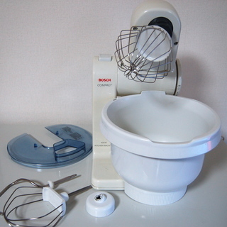キッチン家電 ＊受け渡し予定中＊BOSCH ボッシュ スタンドミキサー ブレンダー ケーキ パン作り おまけ付き