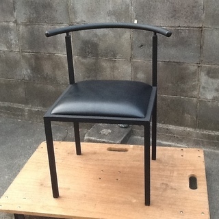 【末広がり価格】シンプルで可愛い椅子、金属製フレーム　インテリア...