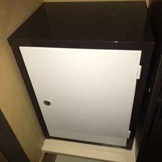 ガンロッカー、装弾ロッカー