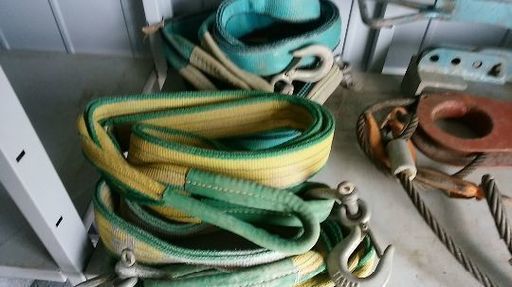 吊り上げ金具