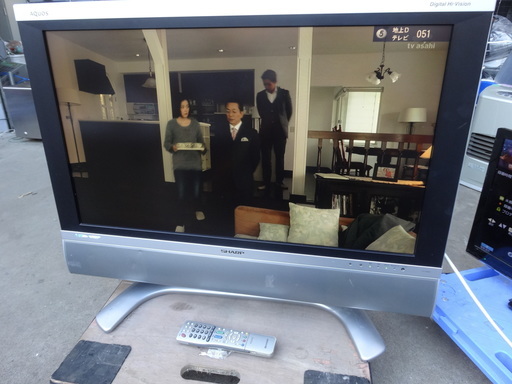 西４４３　シャープ　液晶テレビ　３２型