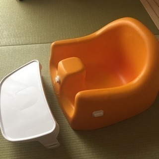 カリブ オレンジ ベビー用椅子 テーブル付き