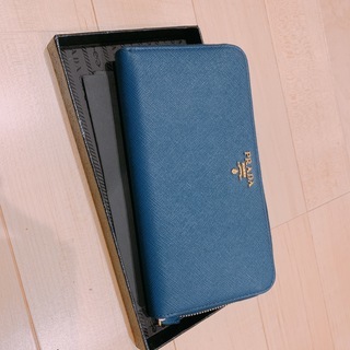 新品箱付き！プラダの長財布 ブルー1ML506QWA F0016 