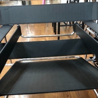 knoll ワシリーチェア ポリッシュドクローム 2つございます！