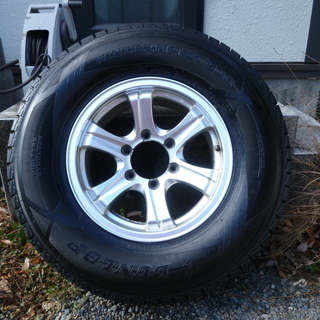 スタッドレスタイヤ　265／70R16　4本セット