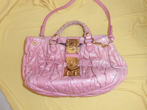 miumiuのショルダーバッグ