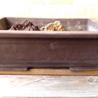 ガーデニング 茶色い陶器の植木鉢