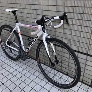 シクロクロス Ultegra Focus Mares AX 1.0 Ultegra