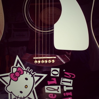 さらに値引き】美品フェンダーハローキテイーアコースティックギター