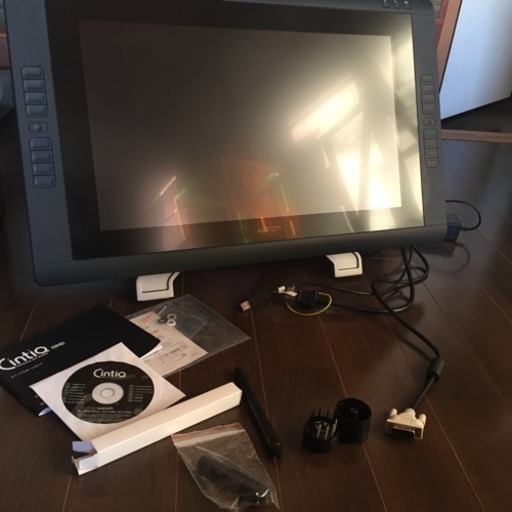ワコム 液タブ 21.5インチ Cintiq22HD DTK-2200/K1