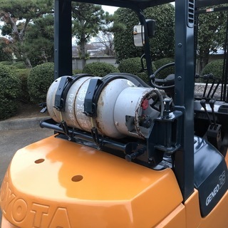 ハイマスト　4.5ｍ　トヨタ　2.5トン　エンジンフォークリフト