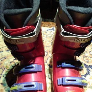 スキー靴MUNARI 