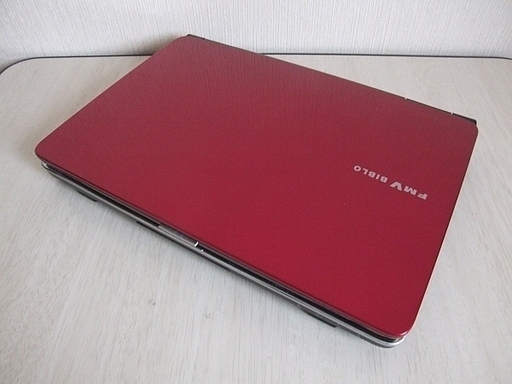 SSD搭載のCorei5メモリ8Gで超高性能LaVie！ 光沢ルビーレッドが超