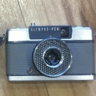 OLYMPUS  PEN