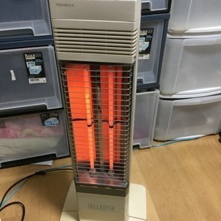 東芝電気温風ストーブ  とても暖かくて優れものです(首振り機能付き)